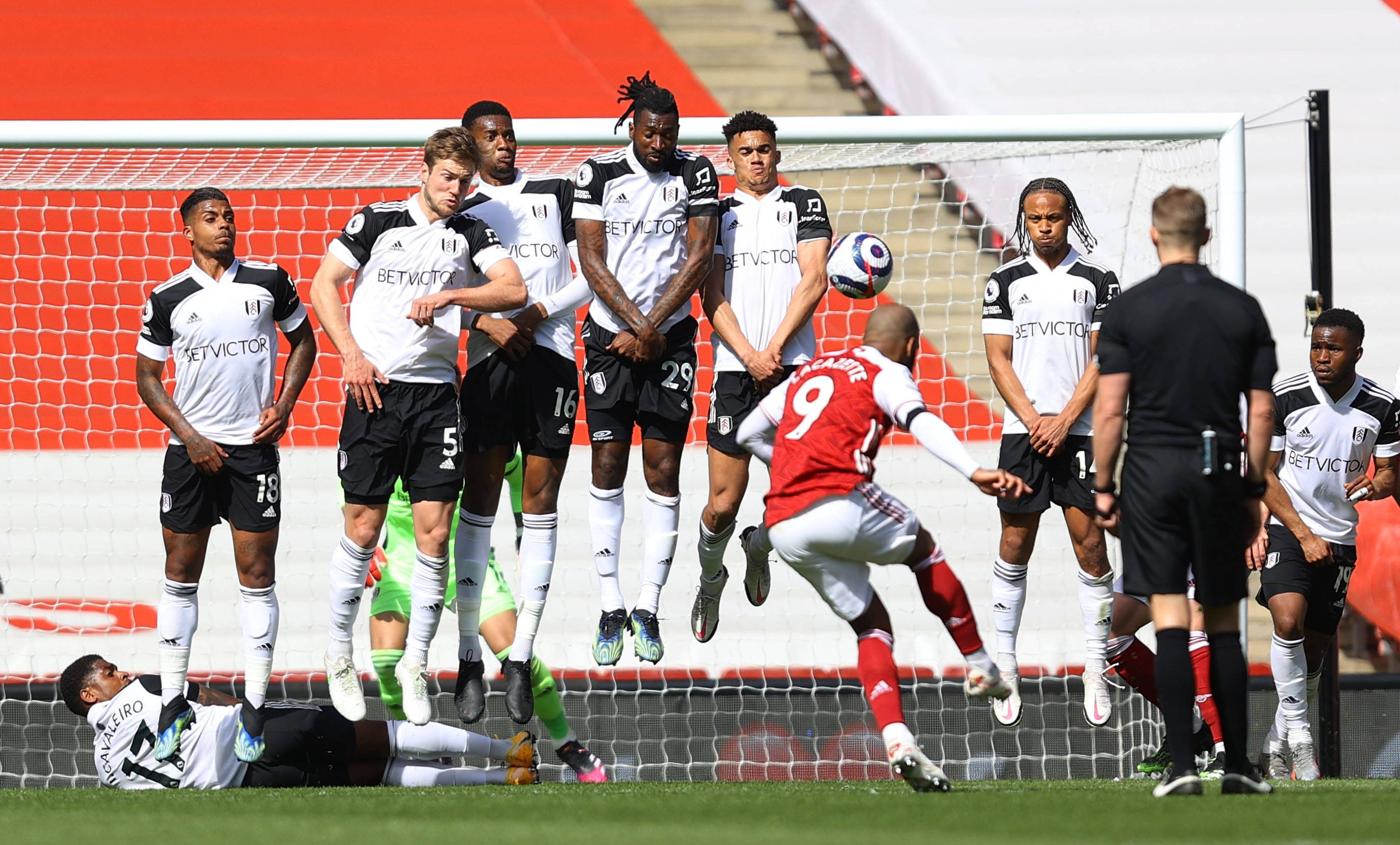 阿森纳vs富勒姆_(阿森纳前瞻主场对富勒姆不败 拉卡泽特欲) 第1张 阿森纳vs富勒姆_(阿森纳前瞻主场对富勒姆不败 拉卡泽特欲) 第1张