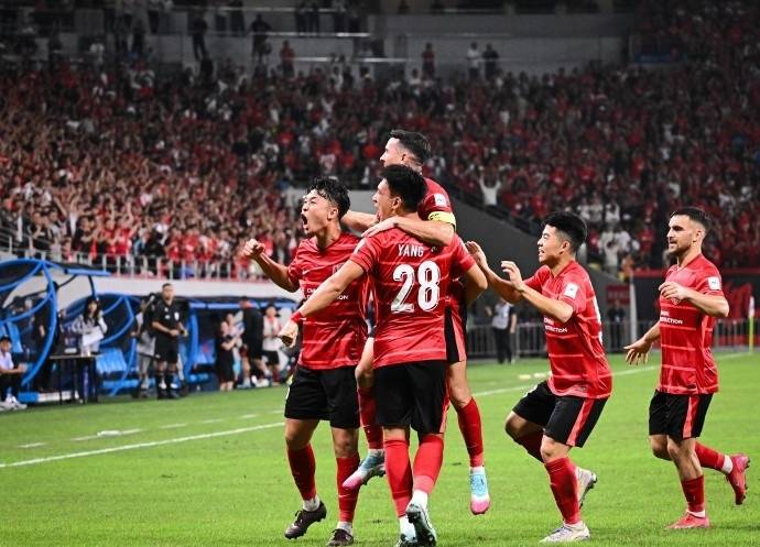 亚冠成都蓉城0-2柔佛新山阿里瓦斯、门德斯破门胡荷韬伤退的简单介绍  第2张