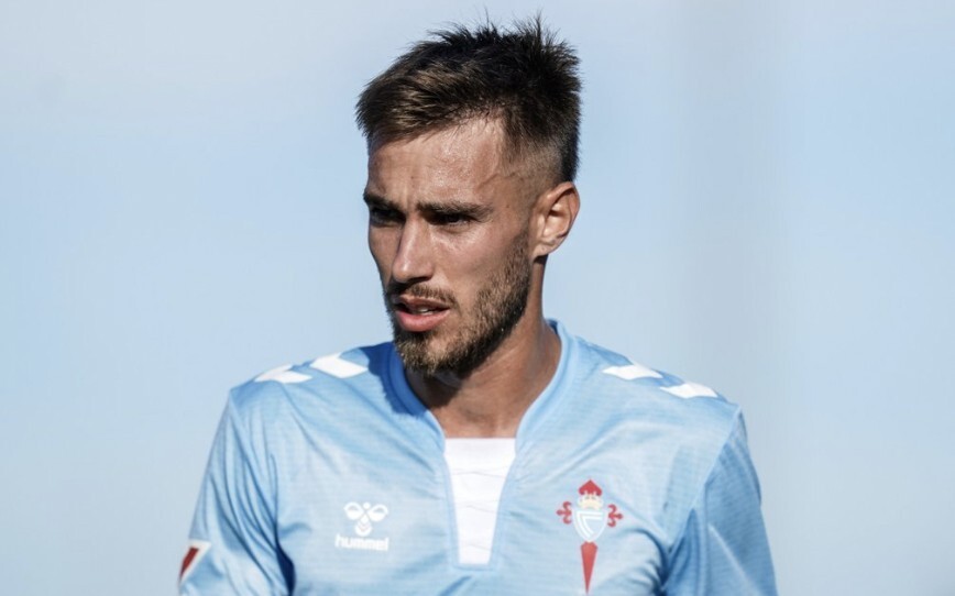 包含多队有意明格萨球员与塞尔塔立场悬殊无续约可能的词条