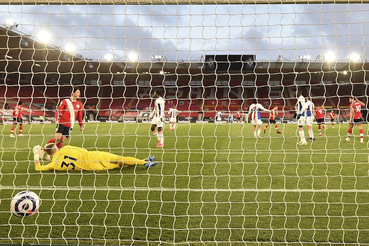 记者:国足进行定位球特训课备战18强赛的简单介绍 第1张 记者:国足进行定位球特训课备战18强赛的简单介绍 第1张