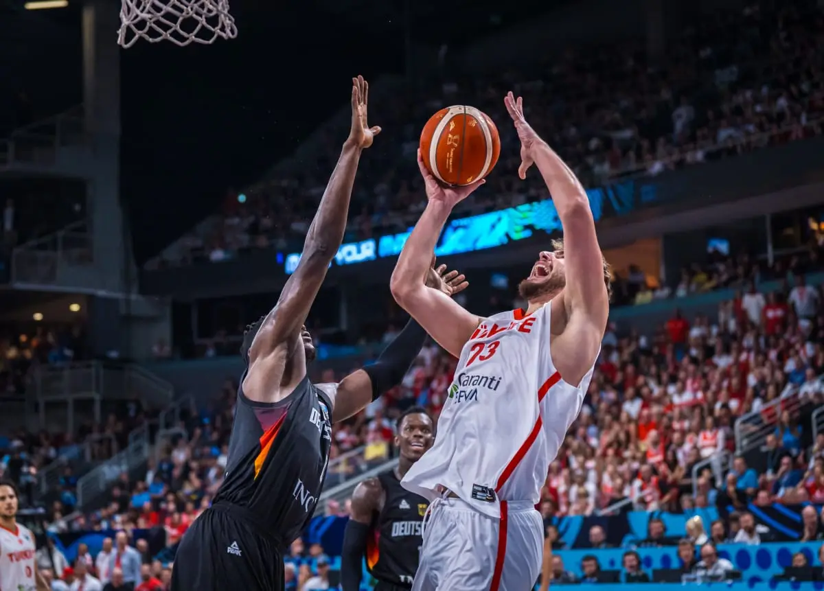 欧锦赛决赛德国男篮将战土耳其男篮谁能登顶冠军之巅？  第1张