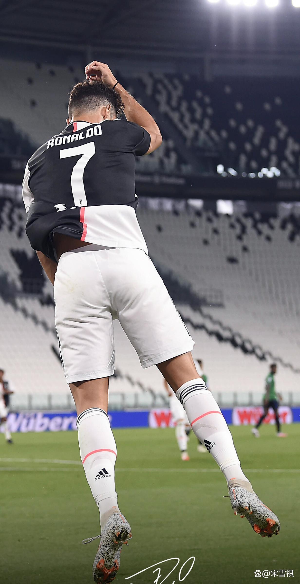 关于米体：国米正全力追逐卢克曼提高了报价的信息