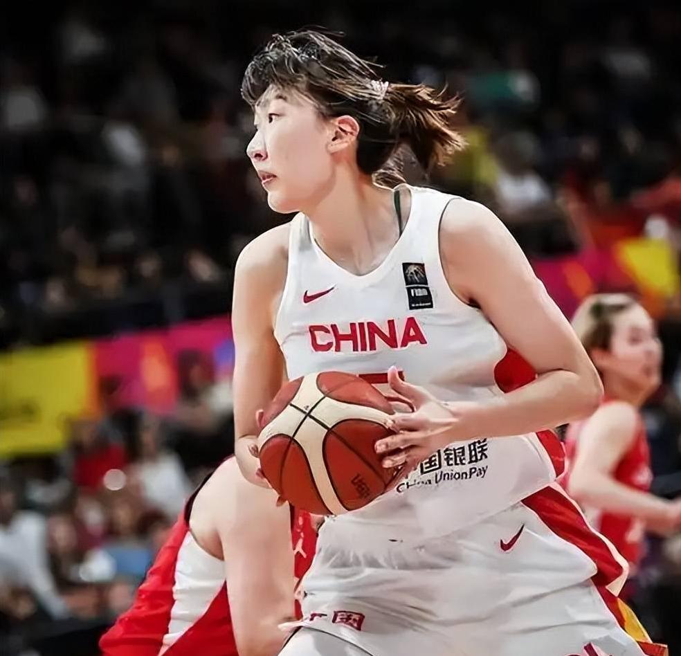 关于中国女篮遭遇今夏热身赛首败张子宇轮休韩旭15分9板的信息  第2张