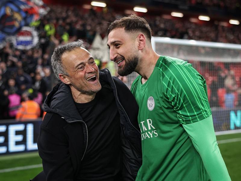 曼联关注多纳鲁马和科斯塔奥纳纳表现不稳影响了被信任度的简单介绍  第2张