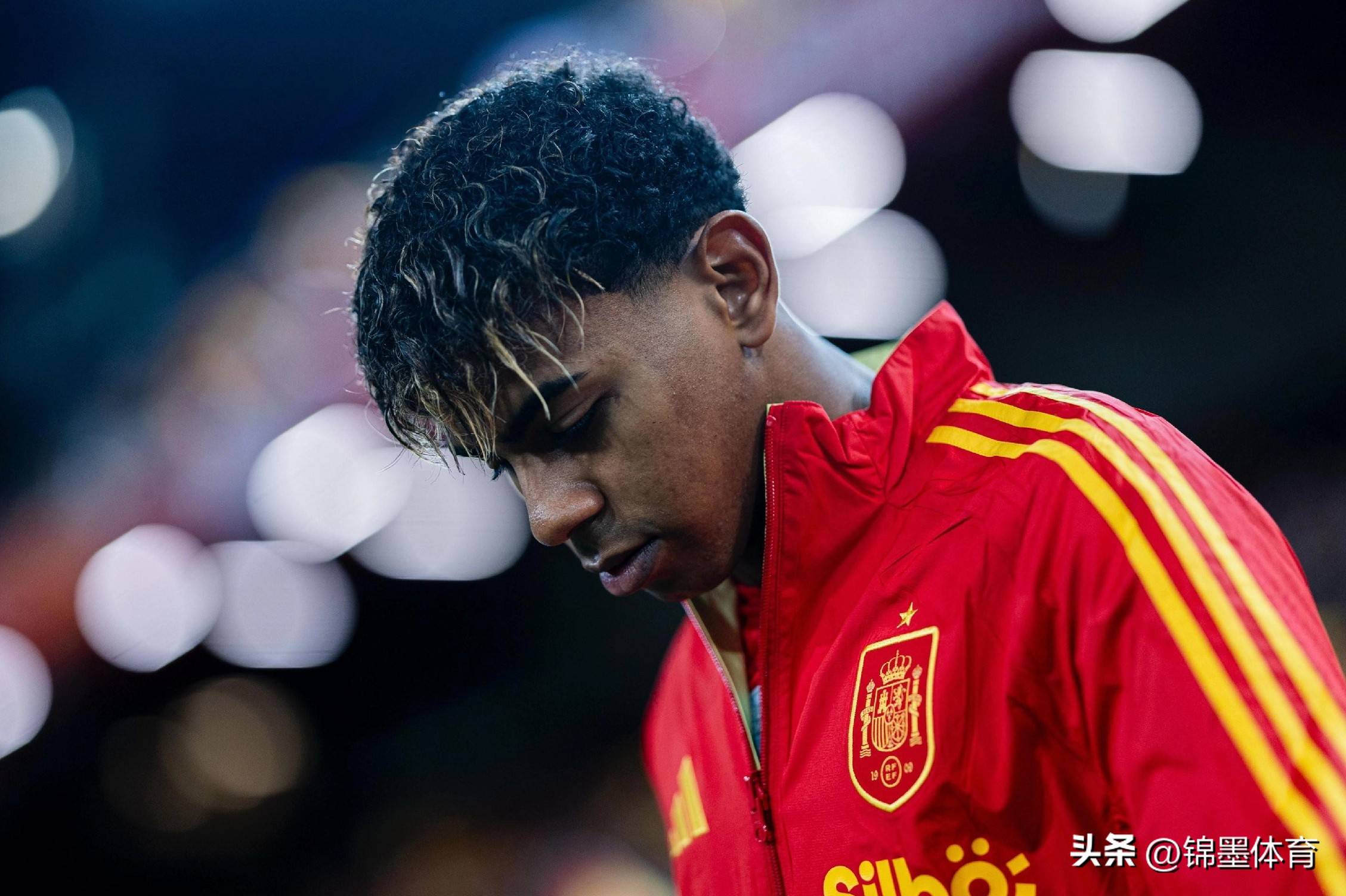 关于博格巴支持登贝莱获得金球奖本赛季表现无可挑剔的信息  第2张