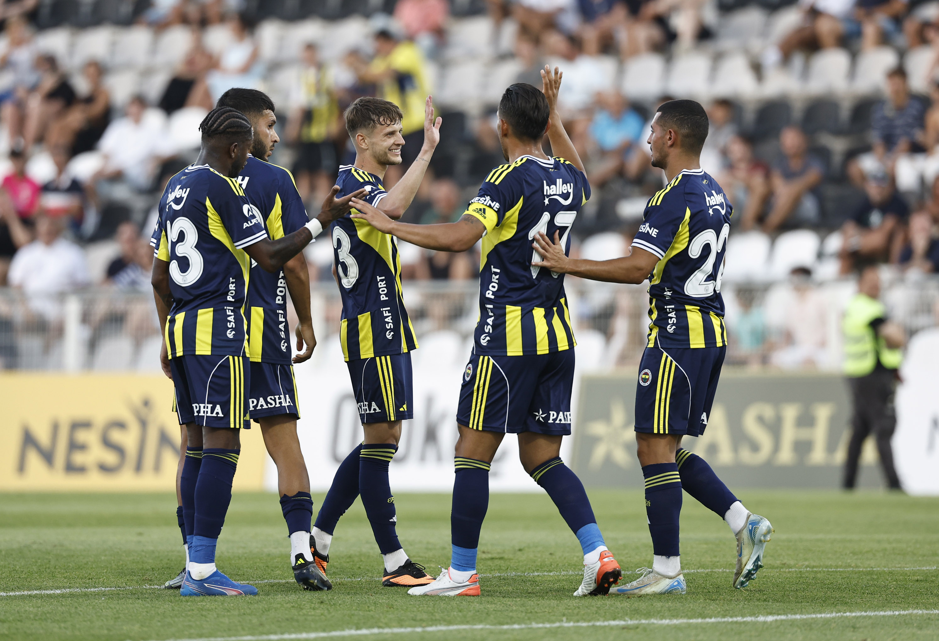 包含曝葡萄牙队有意请穆帅执教后者同样收到沙特联赛的邀请的词条