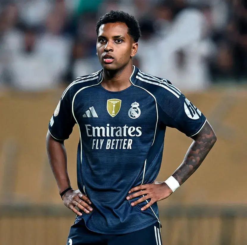 关于莱昂不再与J罗续约合同结束后将离队的信息  第1张