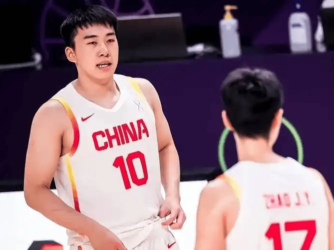 王俊杰亚洲杯次战5中5拿到13分正负值全场最高的简单介绍