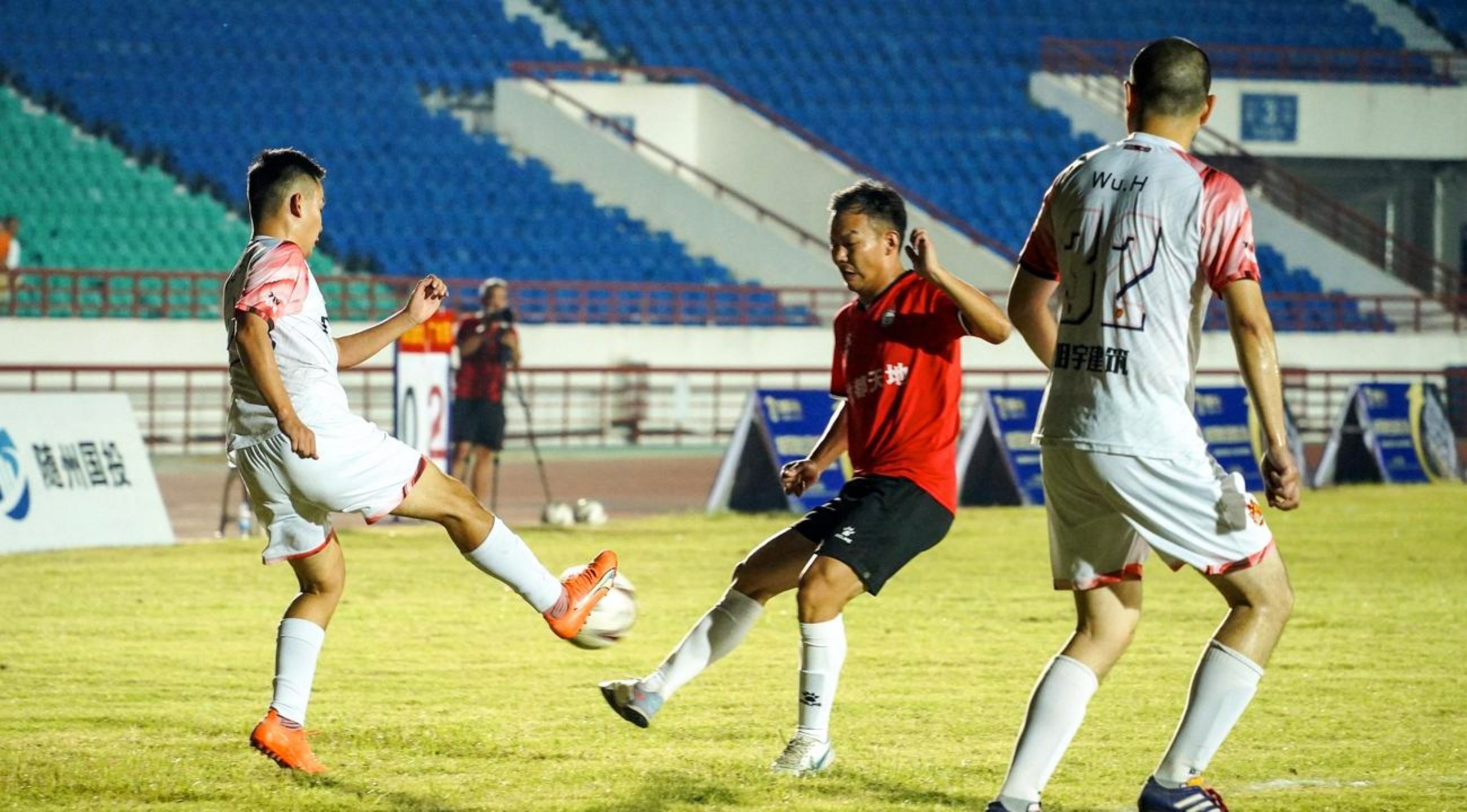 关于意甲萨索洛1-2热那亚热那亚绝杀的信息  第2张