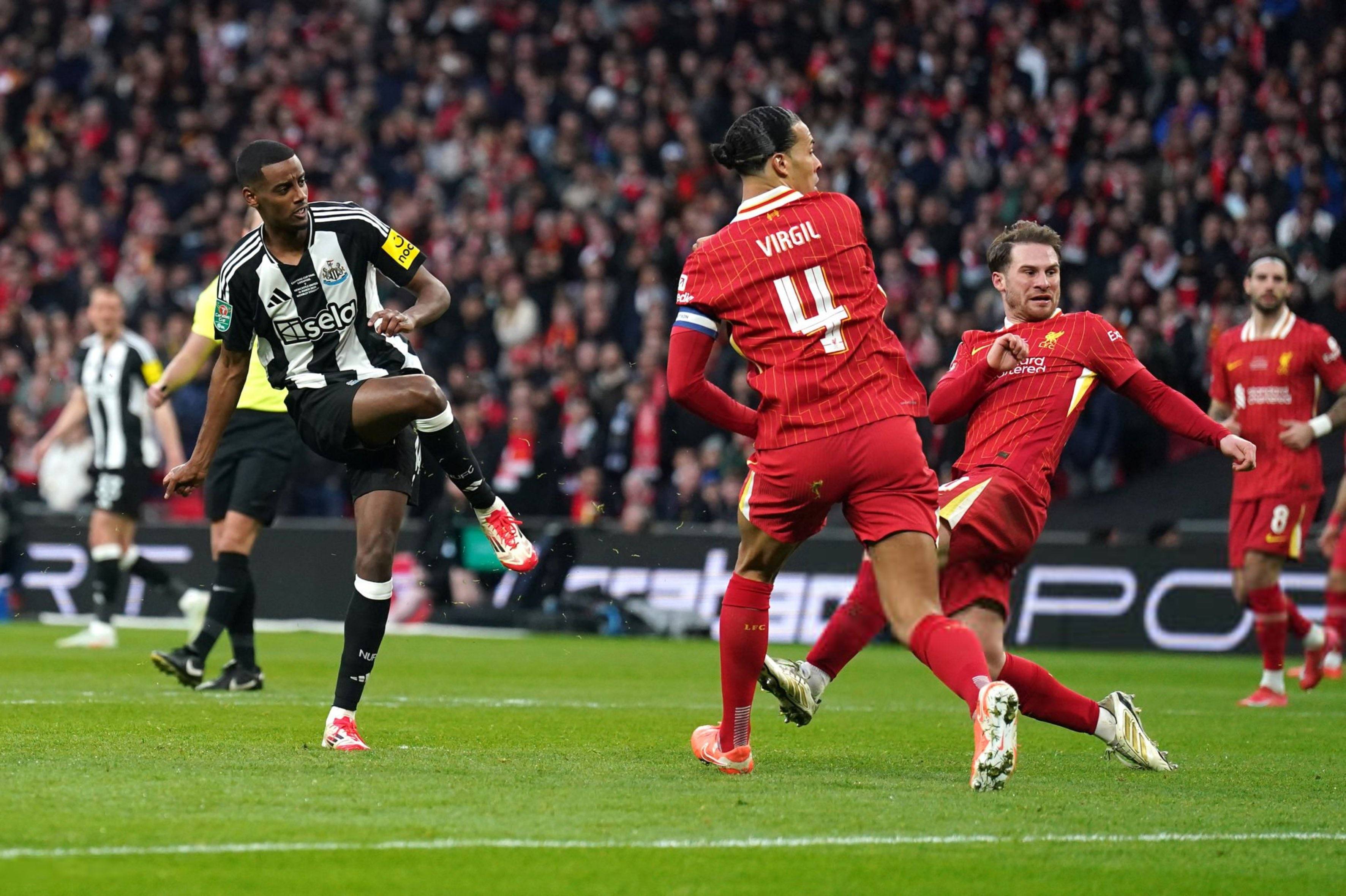 纽卡本计划明年卖伊萨克利物浦目前有意高价引进伊萨克的简单介绍  第1张