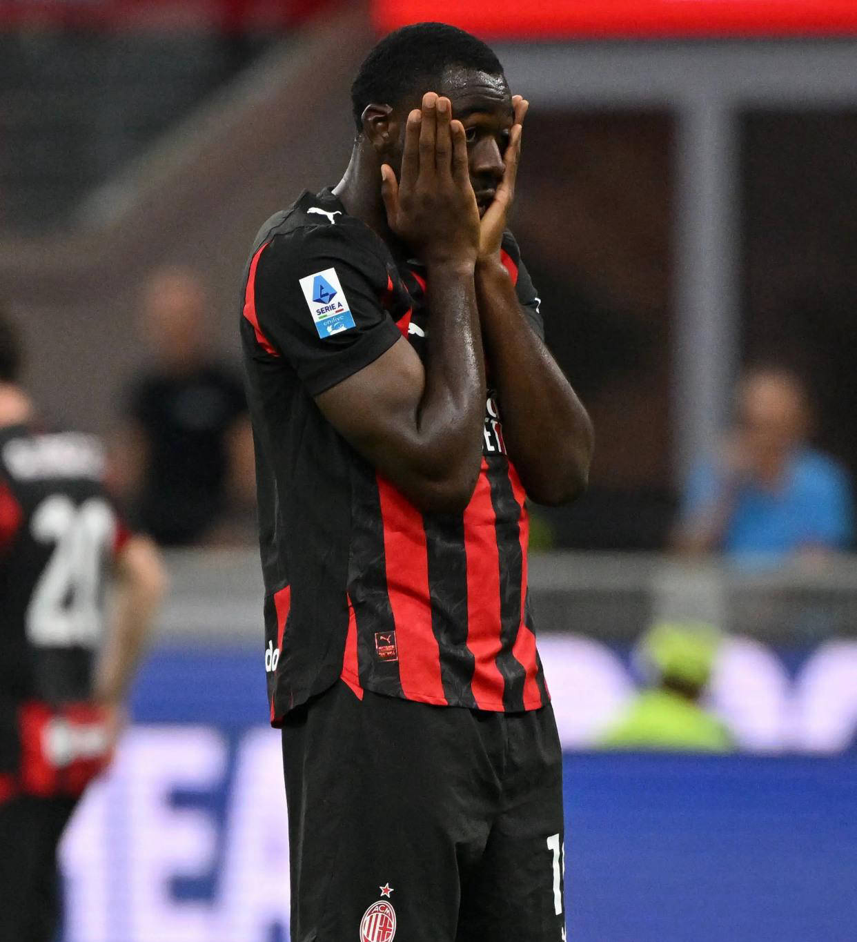 包含友谊赛AC米兰1-1利兹联希门尼斯破门施塔赫世界波建功的词条  第1张