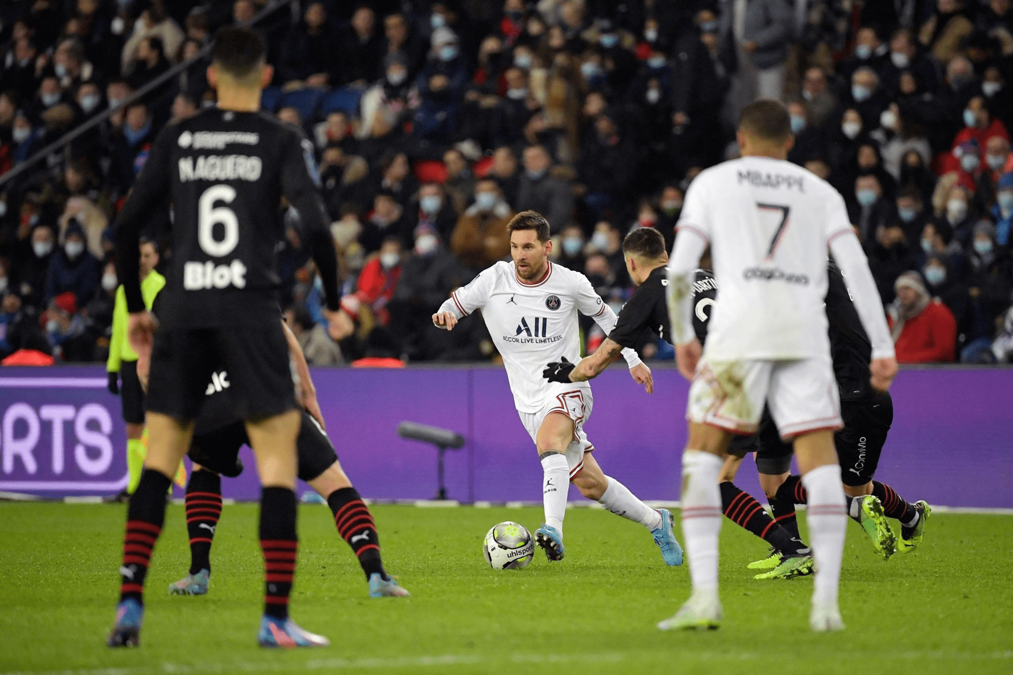 大巴黎在2025年攻入105球进攻力冠绝五大联赛的简单介绍