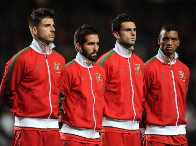 包含苏达科夫将加盟本菲卡本菲卡已经与矿工达成协议的词条  第1张