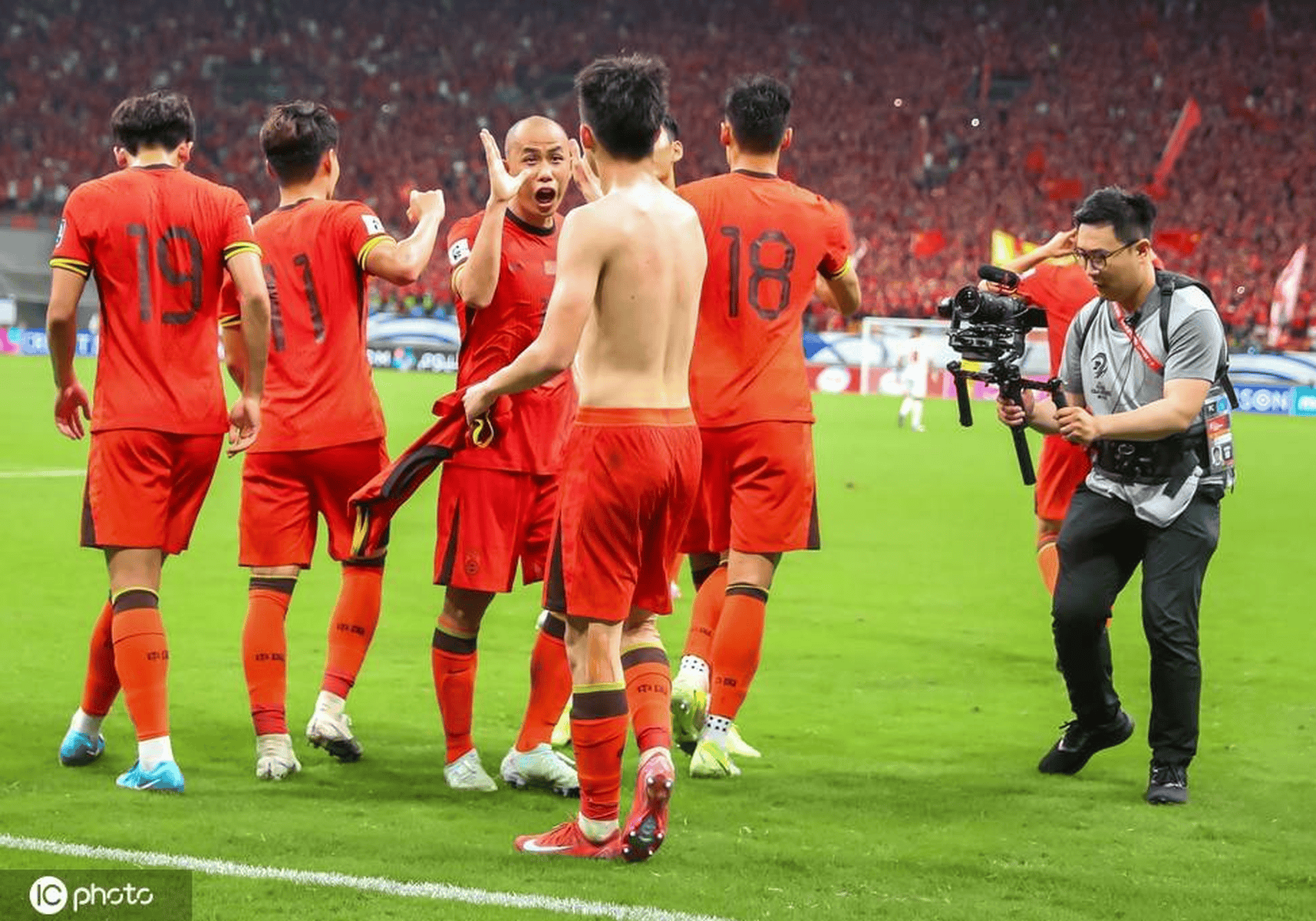 关于国足主场对阵巴林已经结束退票本场比赛成为荣誉之战的信息  第1张