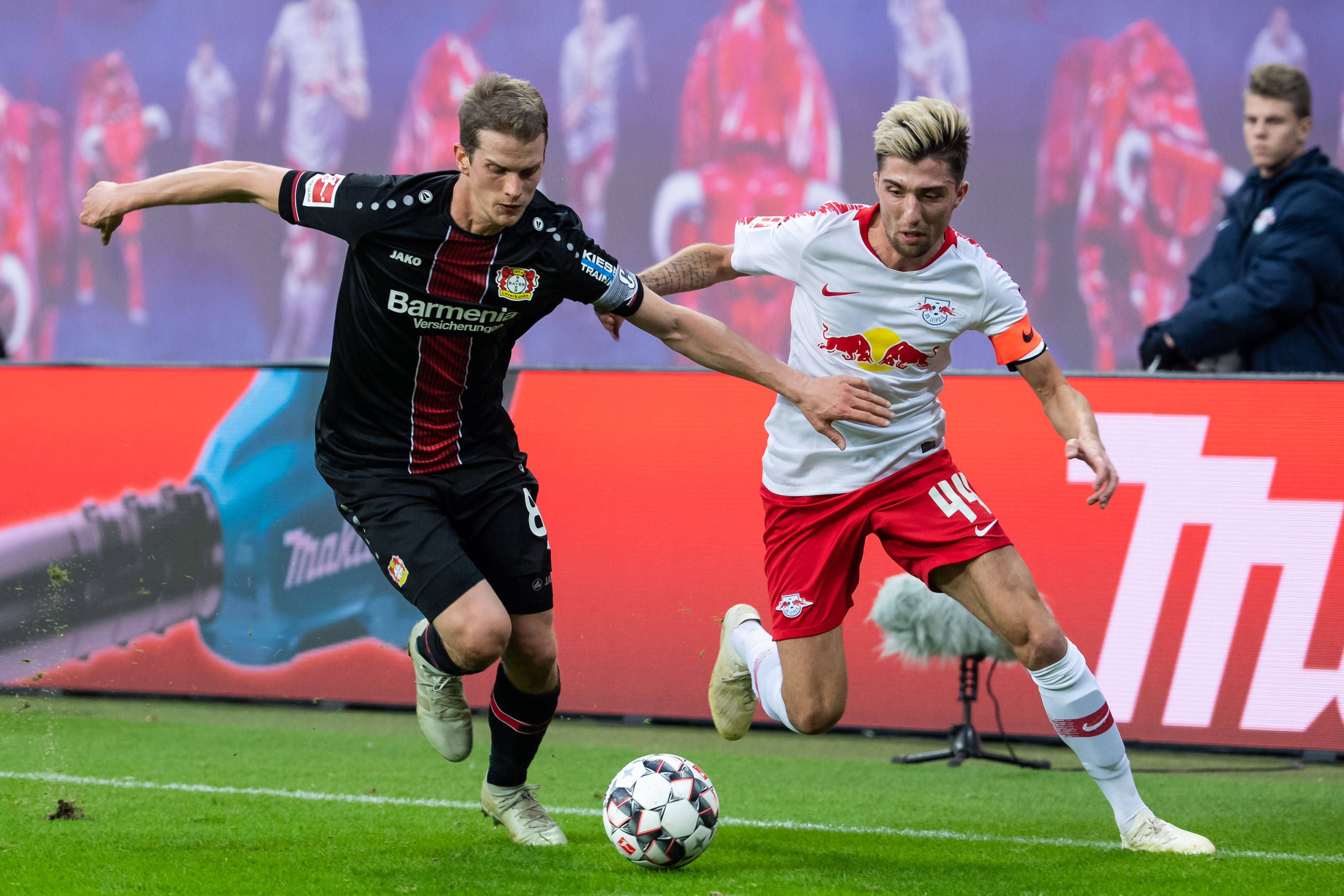 关于勒沃库森与希克续约至2030年希克曾与米兰联系在一起的信息 第1张 关于勒沃库森与希克续约至2030年希克曾与米兰联系在一起的信息 第1张