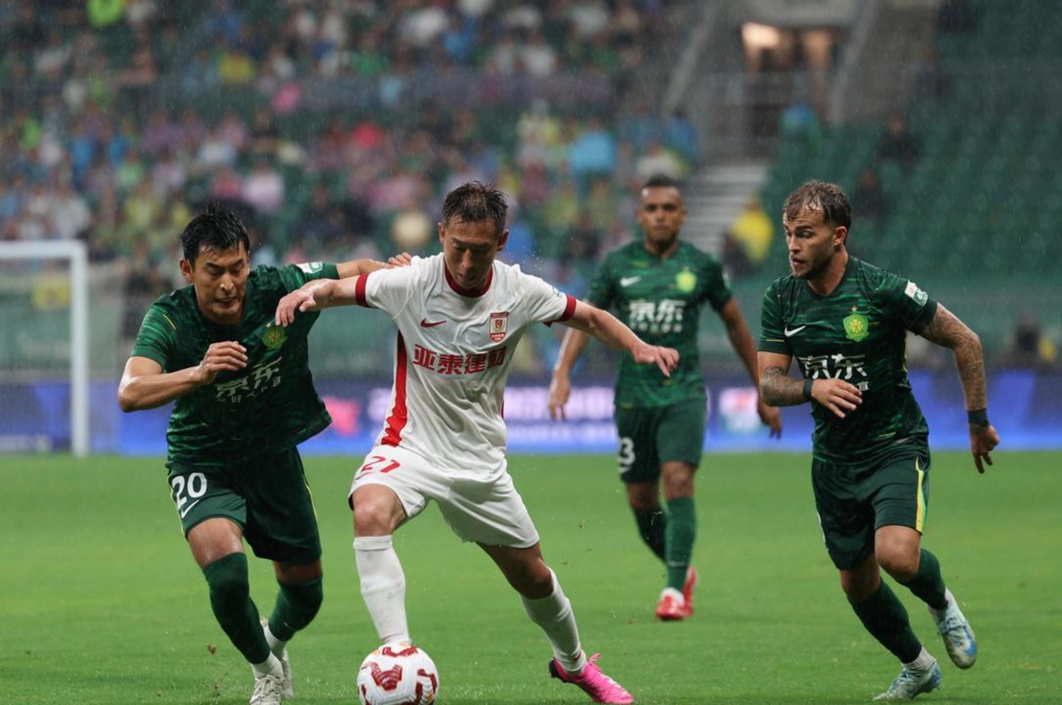 包含中超长春亚泰VS青岛西海岸比赛预测主队状态非常低迷的词条