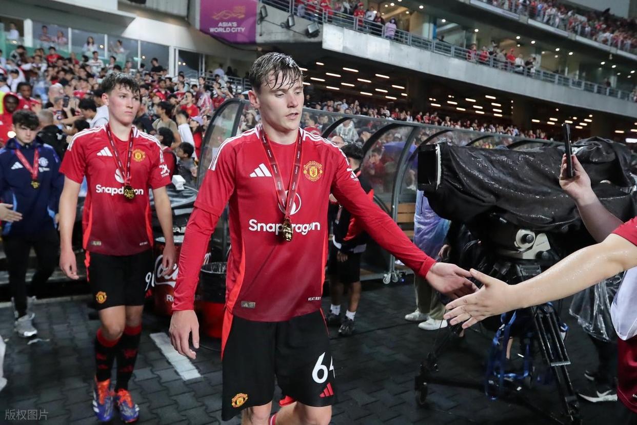 记者：约克雷斯愿意加盟曼联葡体要价7000万欧的简单介绍