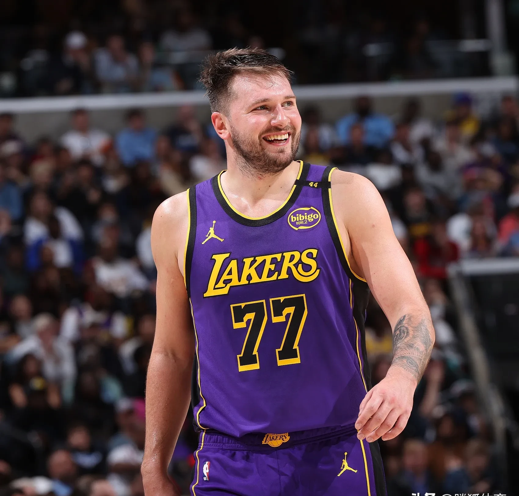 欧锦赛斯洛文尼亚男篮负法国遭遇两连败东契奇空砍39分8板8助的简单介绍