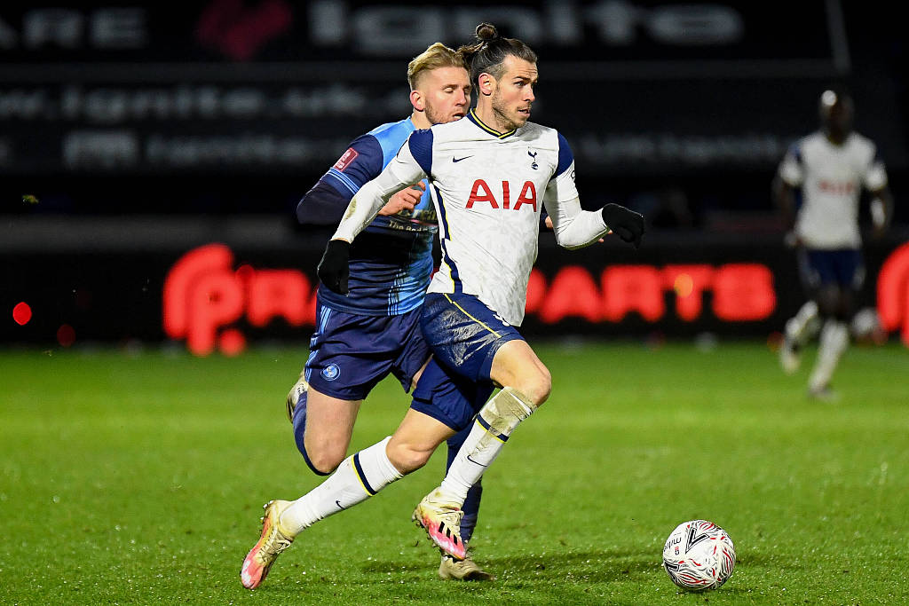 友谊赛热刺2-2韦康比流浪者帕普-萨尔双响建功的简单介绍