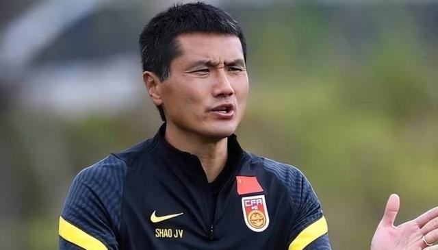 曝于根伟没参加国足主帅竞聘邵佳一接任的简单介绍 第1张 曝于根伟没参加国足主帅竞聘邵佳一接任的简单介绍 第1张