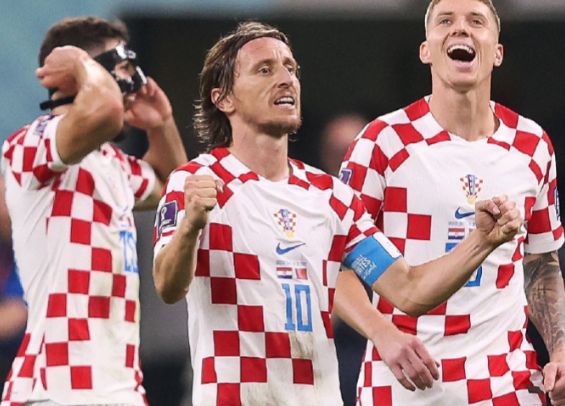 包含世预赛法罗群岛VS克罗地亚今日预测格子军团力争连胜的词条