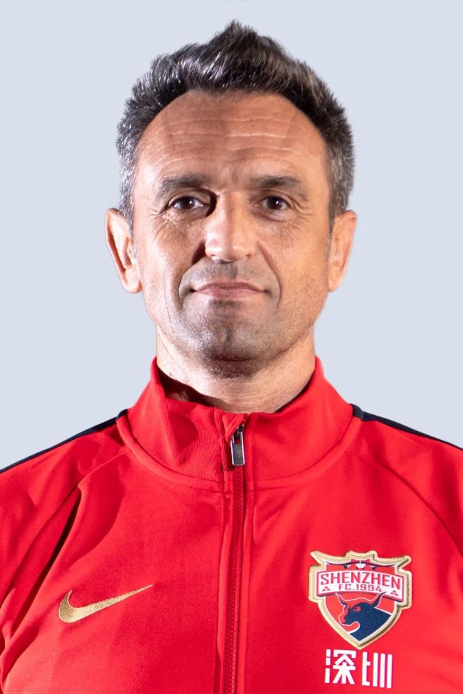 印尼足协聘请兹维尔斯曾邀请小克鲁伊夫的简单介绍  第1张