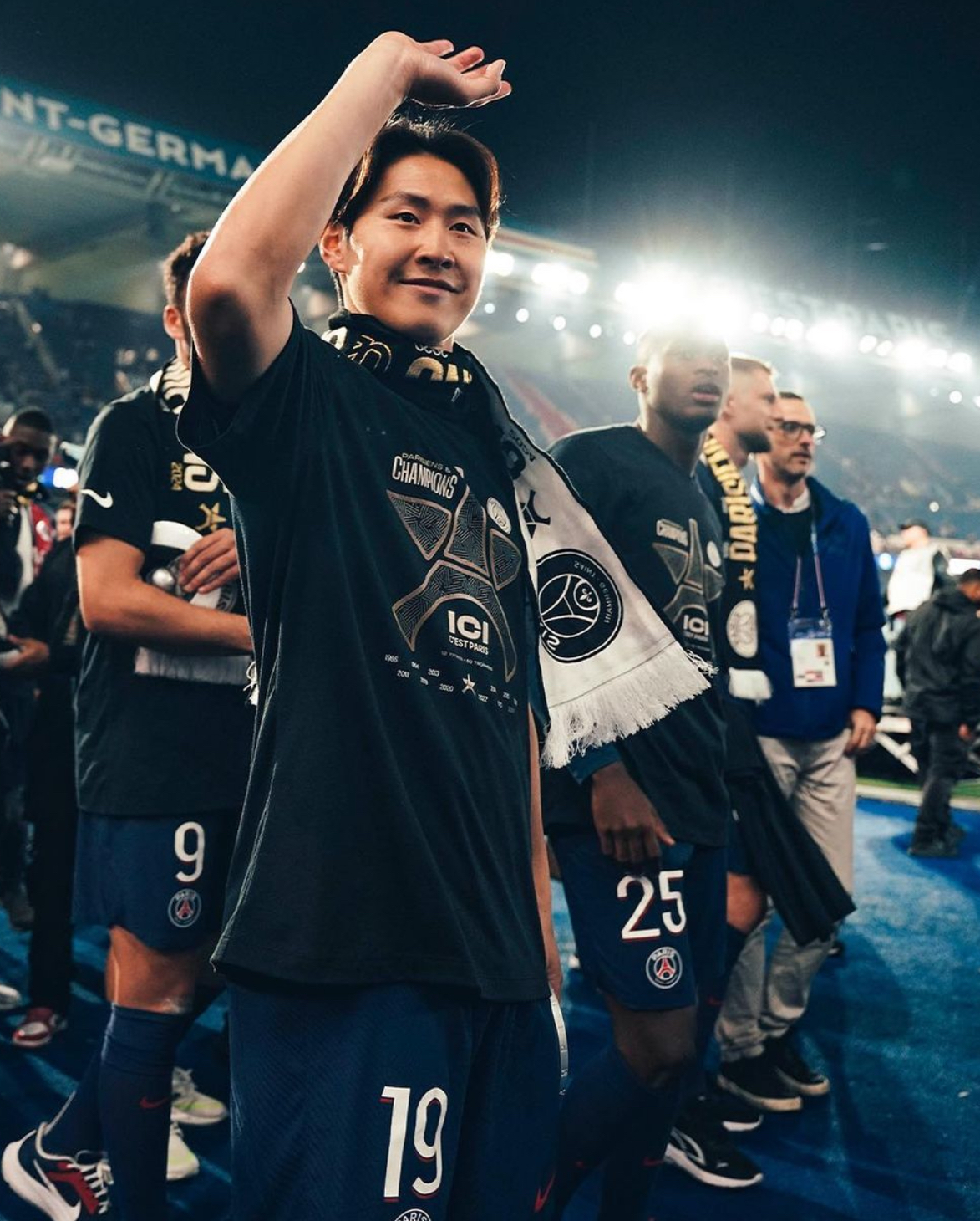 曝韩国国脚李刚仁受伤具体伤情不明的简单介绍  第1张