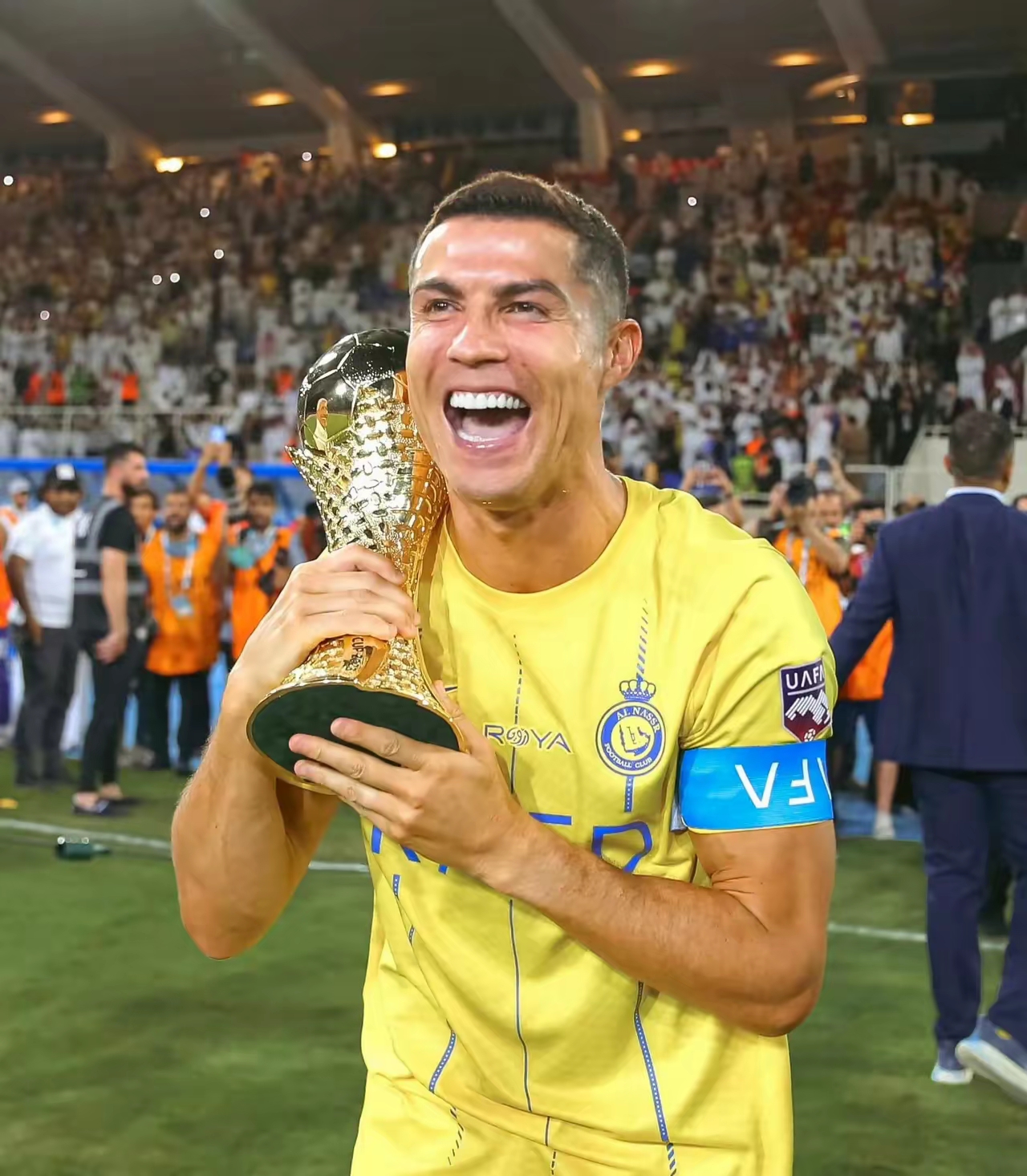 包含C罗以25球夺沙特联金靴蝉联金靴奖的词条  第1张