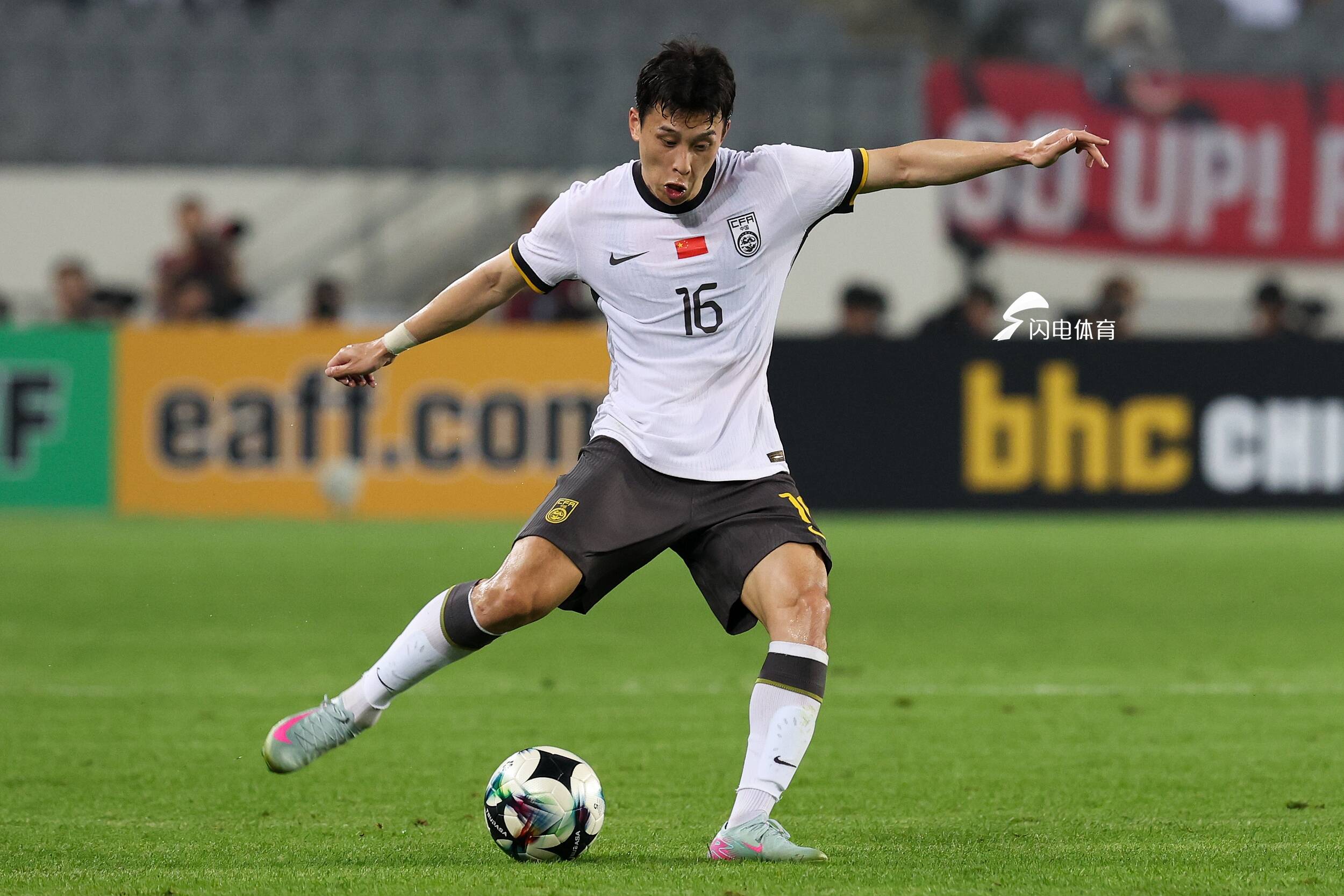 国足战日本可能选择五后卫球队希望加强防守  第2张