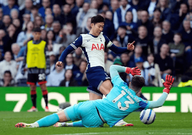 伯恩茅斯8轮不败升至第二名樱桃军团新赛季表现强势的简单介绍