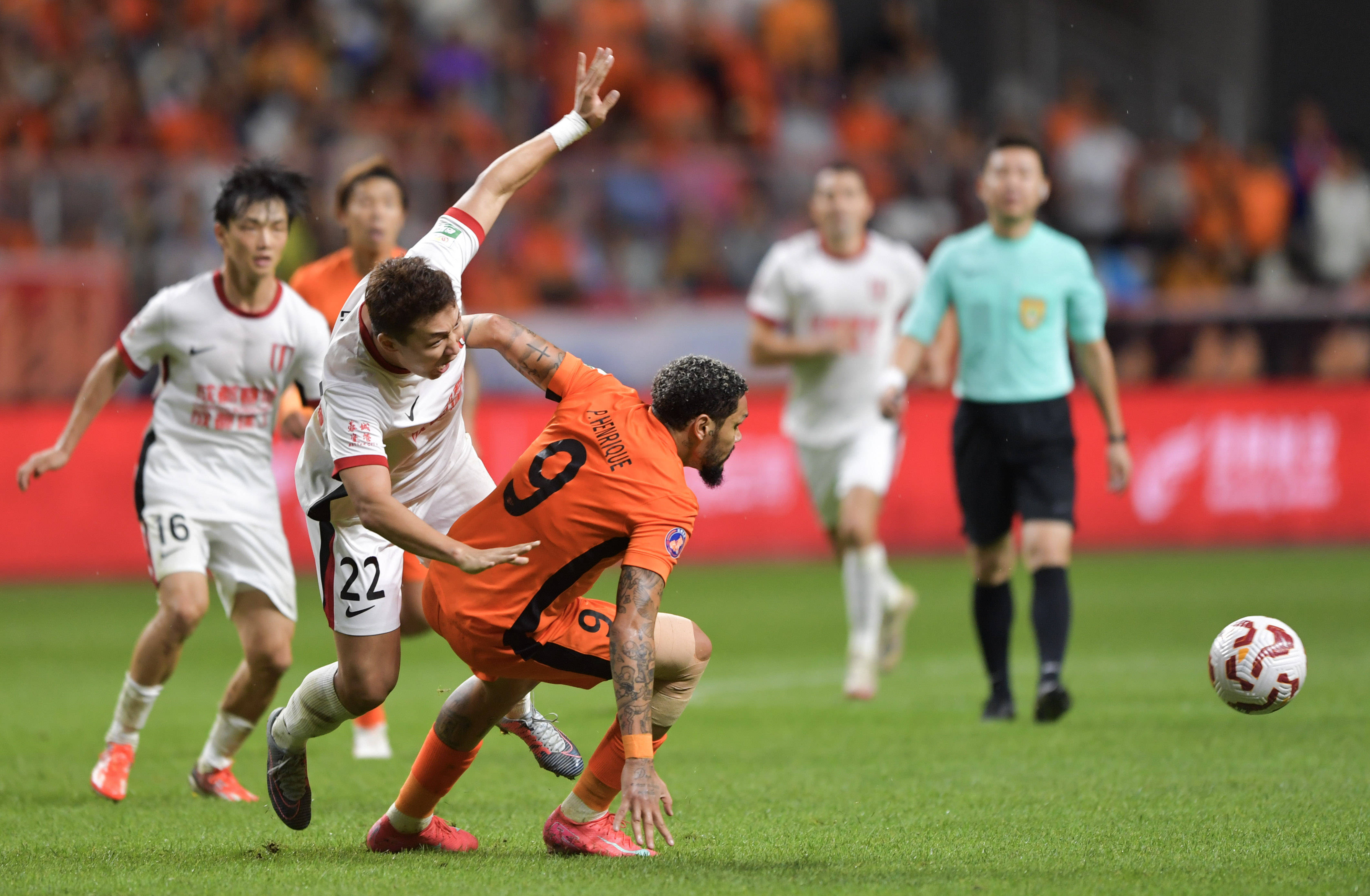 包含中超云南玉昆1-5成都蓉城韦世豪助攻戴帽费利佩梅开二度建功的词条  第2张