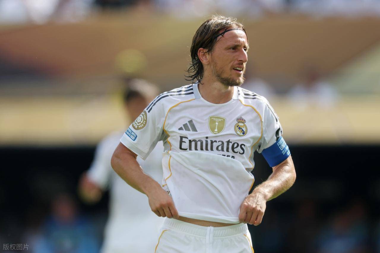 包含AC米兰有意免签莫德里奇球员已经确定本赛季结束后离开皇马的词条  第1张